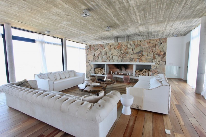 Espectacular casa en Club de Mar